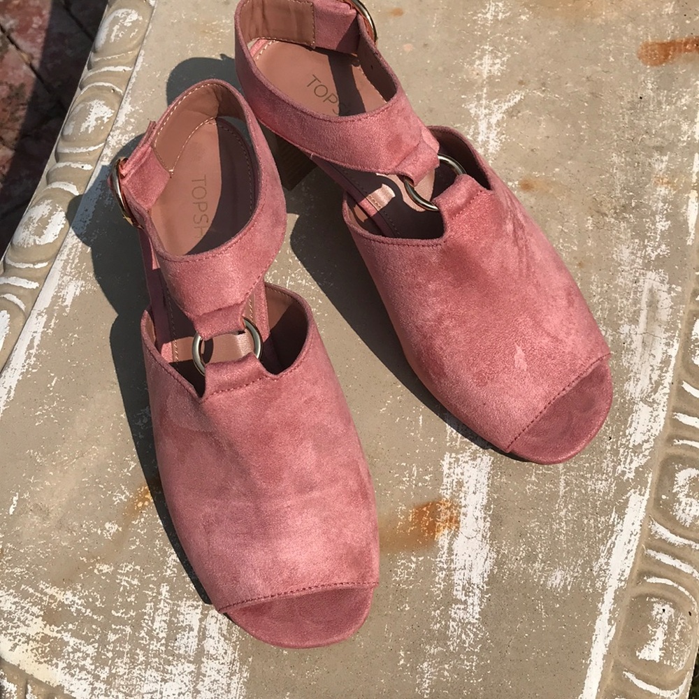 Women’s Rose Suede Sandals
